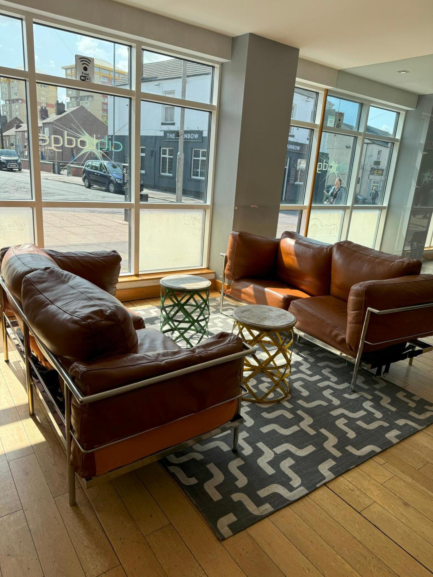 Citilodge Wakefield Hotel By Roomsbooked Bagian luar foto