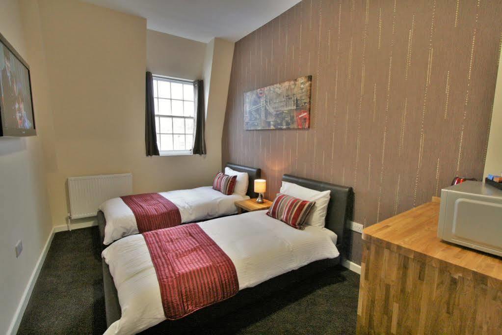Citilodge Wakefield Hotel By Roomsbooked Bagian luar foto