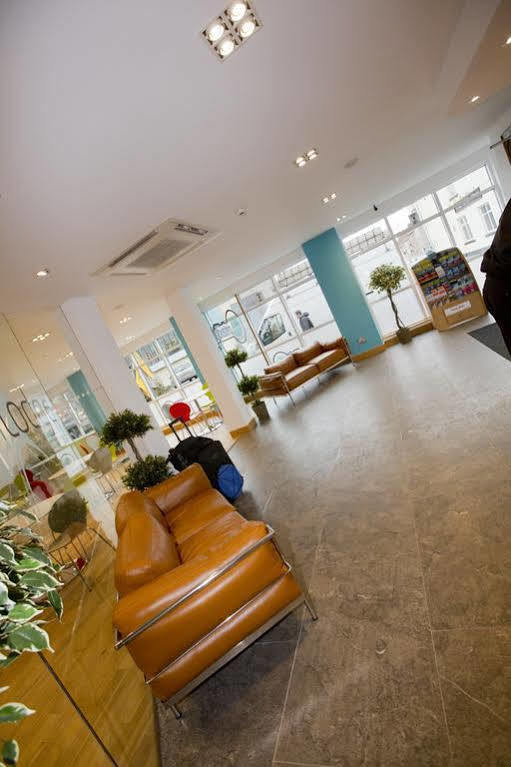 Citilodge Wakefield Hotel By Roomsbooked Bagian luar foto